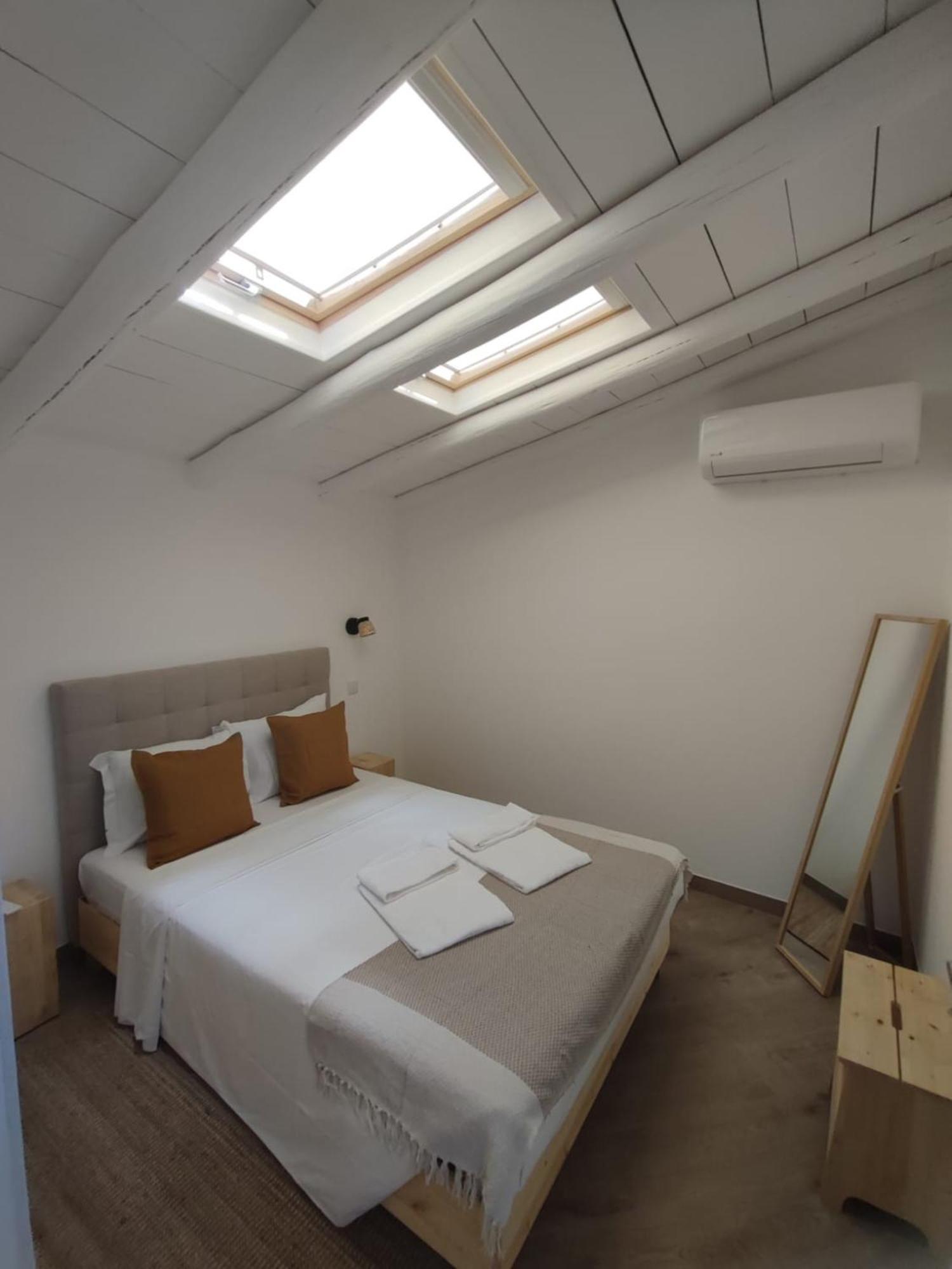 2 Floors Near Carvoeiro&slidesplash Lagoa (Algarve)